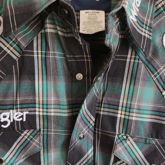 Wrangler Men's Plaid & Embroidered Western Shirt | Size M - Picture 7 of 9